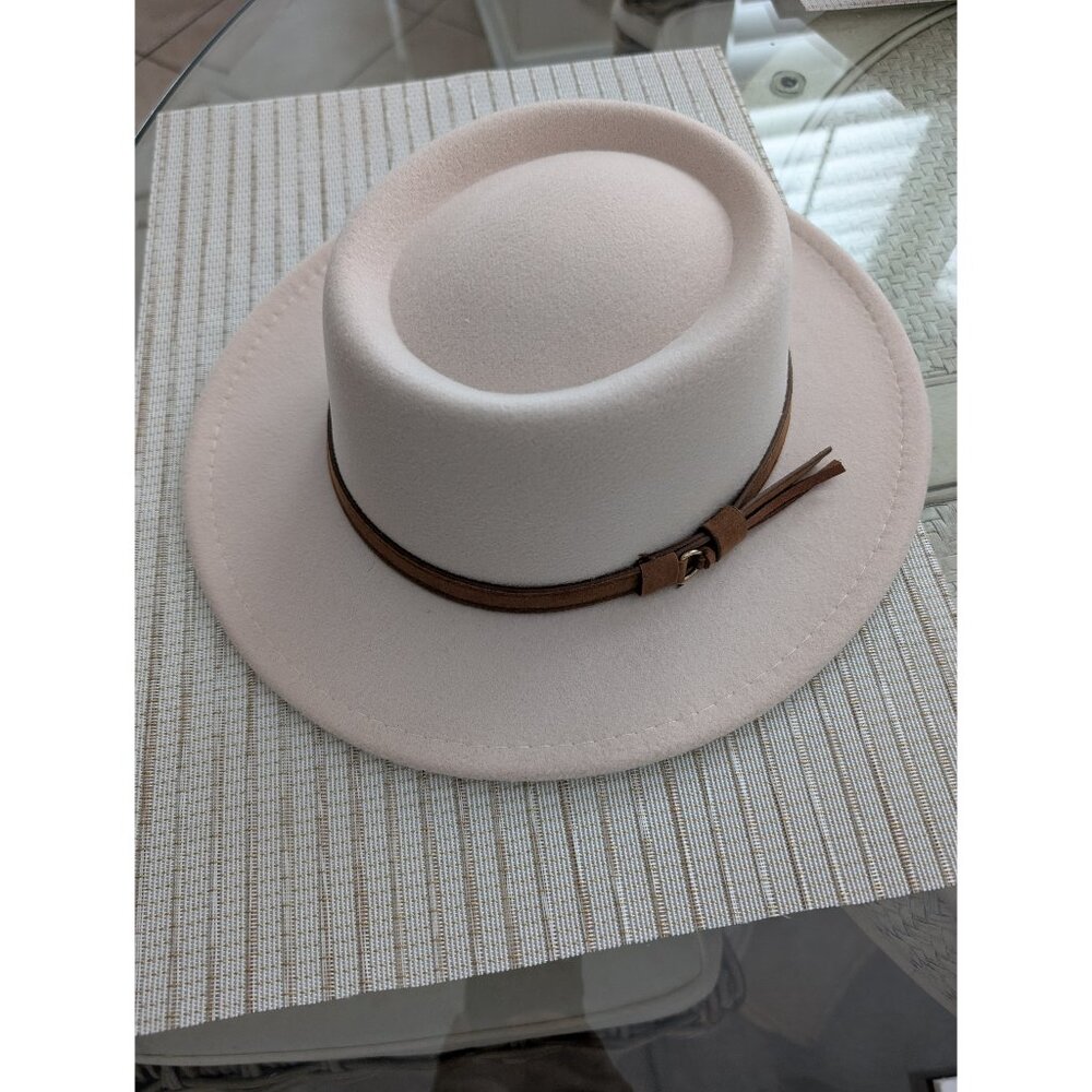 Cream/Tan Women's Hat